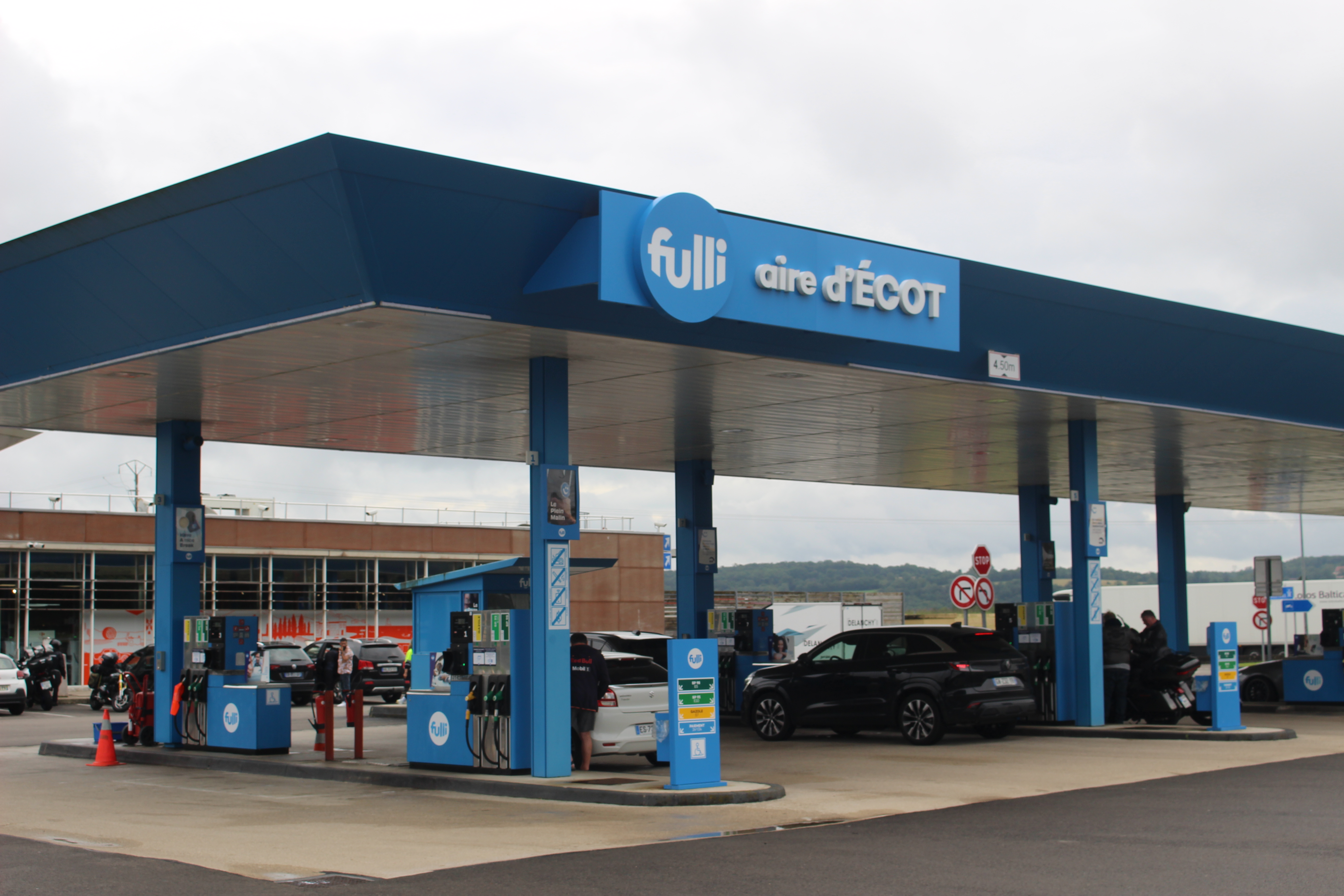 Fulli - Aire d'Ecot - Station-service - Écot