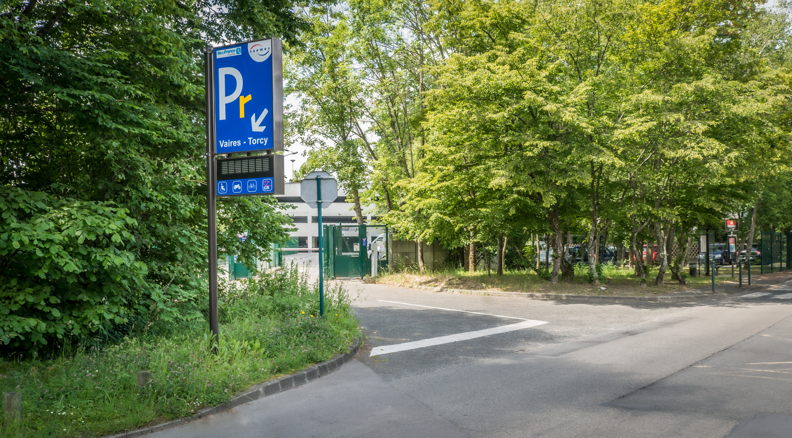 Parc Relais Saemes Vaires Torcy - Parking relais - Vaires-sur-Marne
